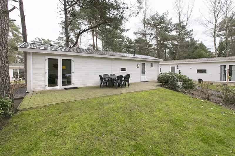 Chalet Europarcs Bospark Beekbergen: Zwembad, Tennis, Ruime Tuin
