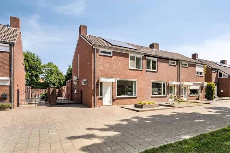 Instapklare gezinswoning 3 slaapkamers Pey Echt