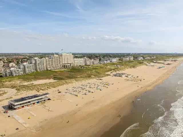 Luxe Appartement Noordwijk Aan Zee  Zeezicht  Gerenoveerd