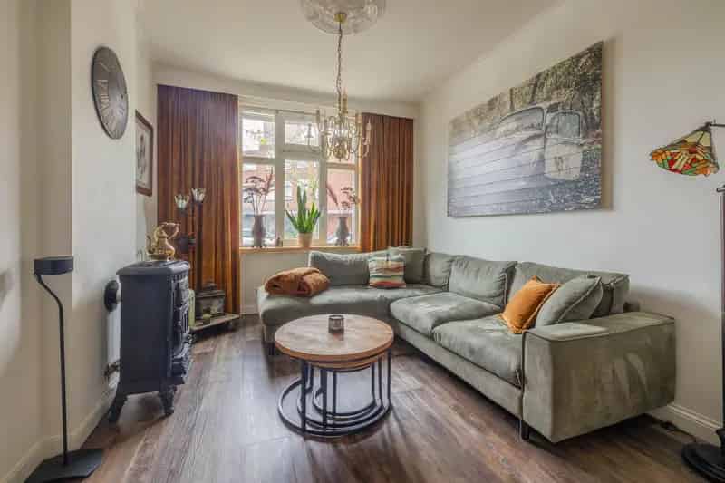 Gerenoveerde Tussenwoning Venlo Blerick  Garage Optie