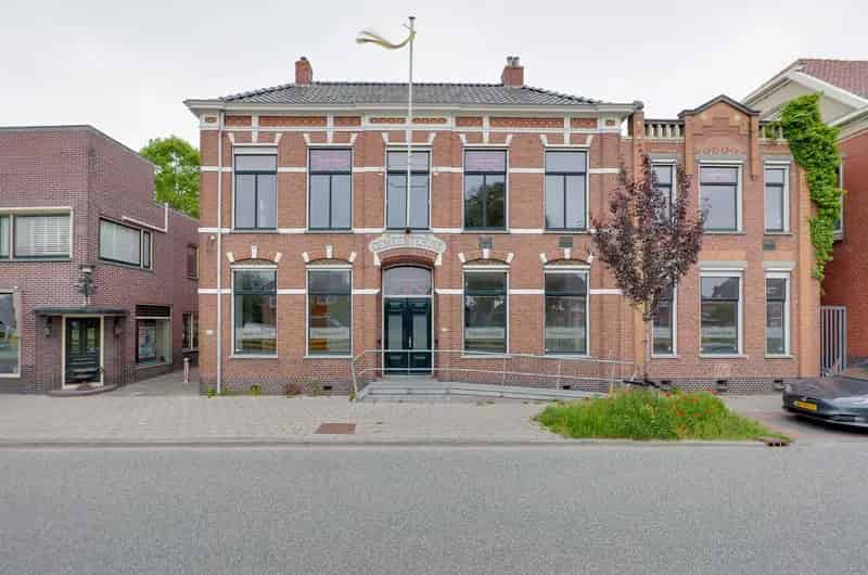 Kantoorpand Hoogkerk 365m2 te Koop Huur Monument Gemeentehuis