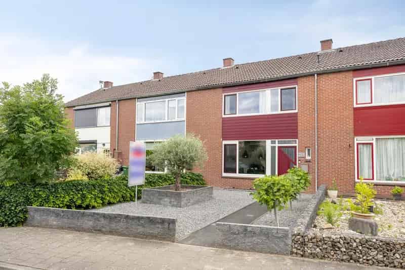 Moderne Eengezinswoning te Koop in Zetten