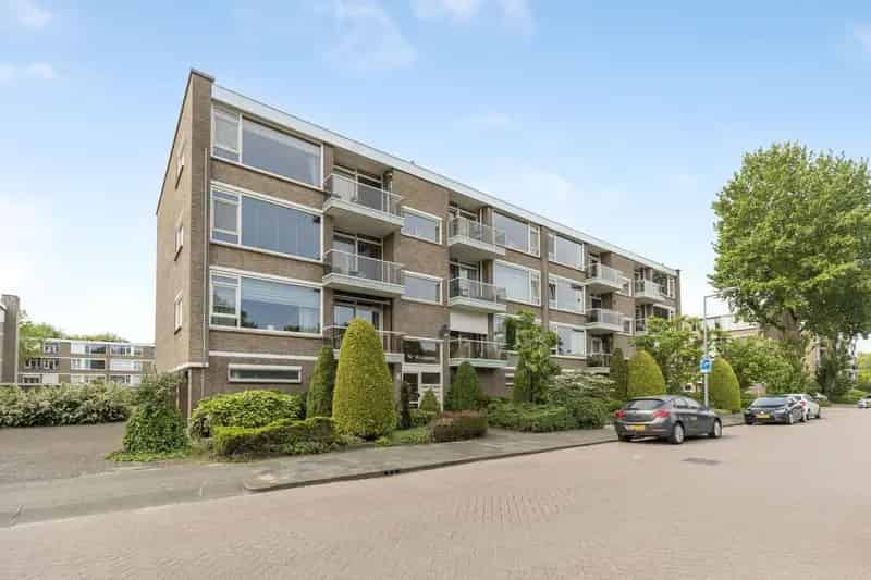 Ruim 3 Kamer Appartement Rotterdam Lombardijen