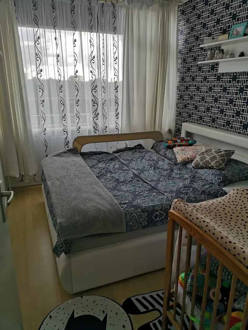 Appartement met Balkon Grote Kelder en Parkeergelegenheid