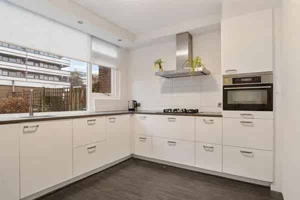 Ruime Tussenwoning 4 Slaapkamers Moderne Keuken Garage Zoetermeer