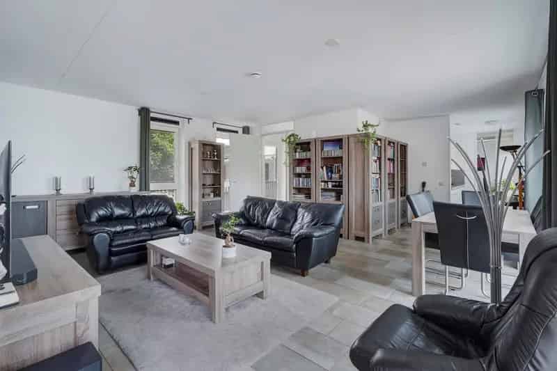 3 Kamer Appartement Delft Centrum  Zonnig Balkon 2 Parkeerplaatsen