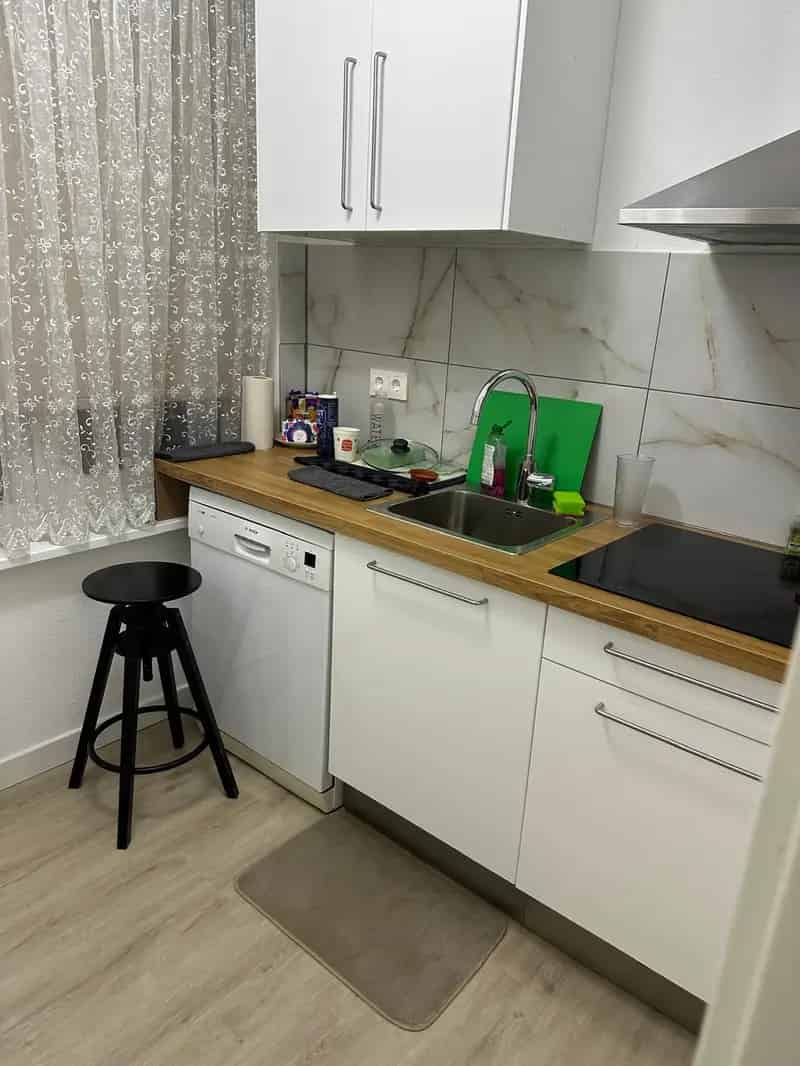 Kamer te Huur Kanaleneiland Nabij Tramhalte en Winkelcentrum