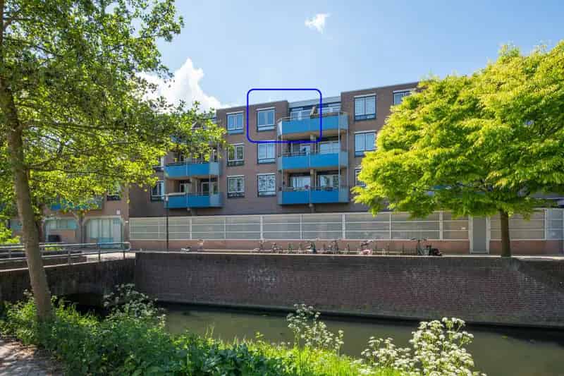 2 Kamer Appartement Zwaag Nabij Winkels en Voorzieningen