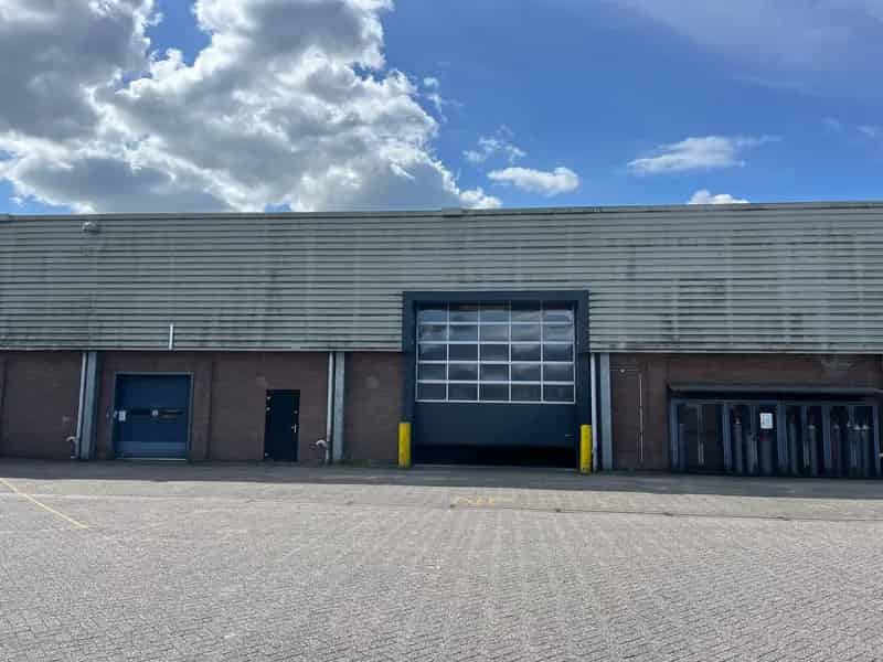 Bedrijfshal te Huur Eerbeek 490m2