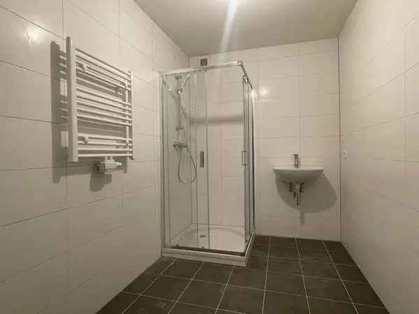 Ruim 3-Kamerappartement met Tuin - Direct Beschikbaar