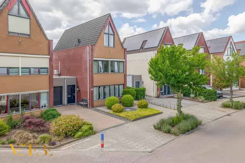 Ruime gezinswoning 5 slaapkamers Tegelen