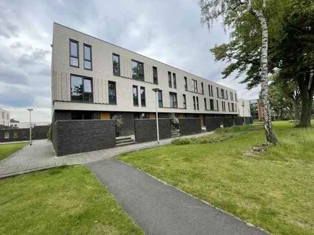 Ruime Hoekwoning 4 Slaapkamers Energielabel A Enschede
