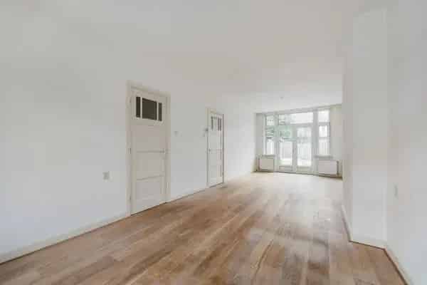 Jaren 30 gezinswoning Haarlem Haarlemmerhoutkwartier 4 slaapkamers