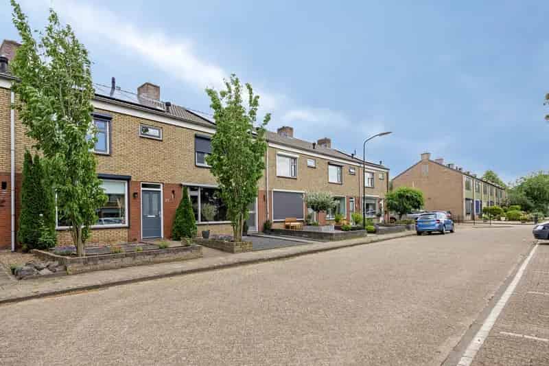 Complete woning met moderne keuken en badkamer in Werkendam