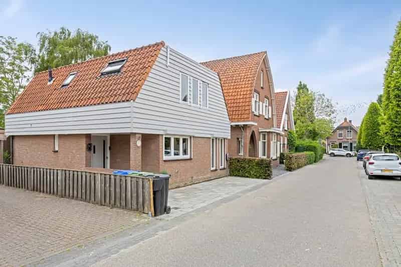 Vrijstaande woning Dirksland 4 slaapkamers modern gerenoveerd