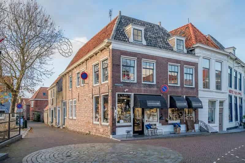 Winkel te Huur Zierikzee Verrenieuwstraat 100m2