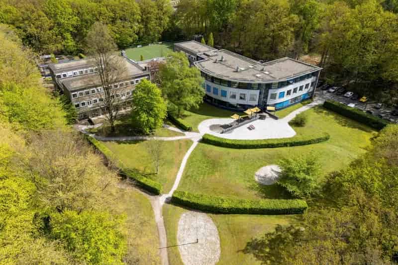 Kantoorruimte te huur Driebergen-Rijsenburg: Turn-key kantoren in bosrijke omgeving