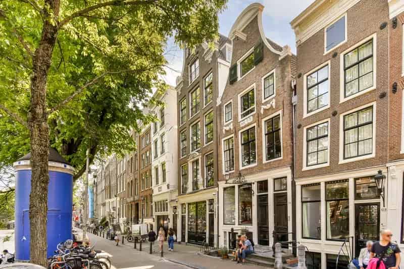 Huis te koop Singel Amsterdam 3 luxe appartementen