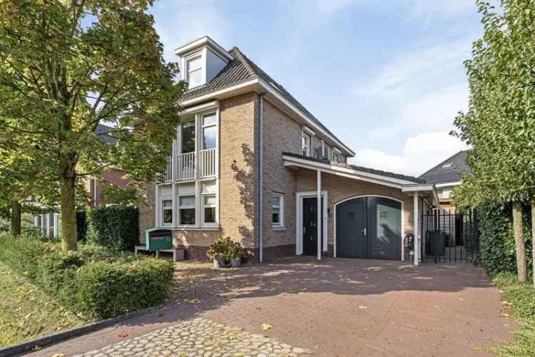 Villa Te Koop in Roosendaal, Noord-Brabant