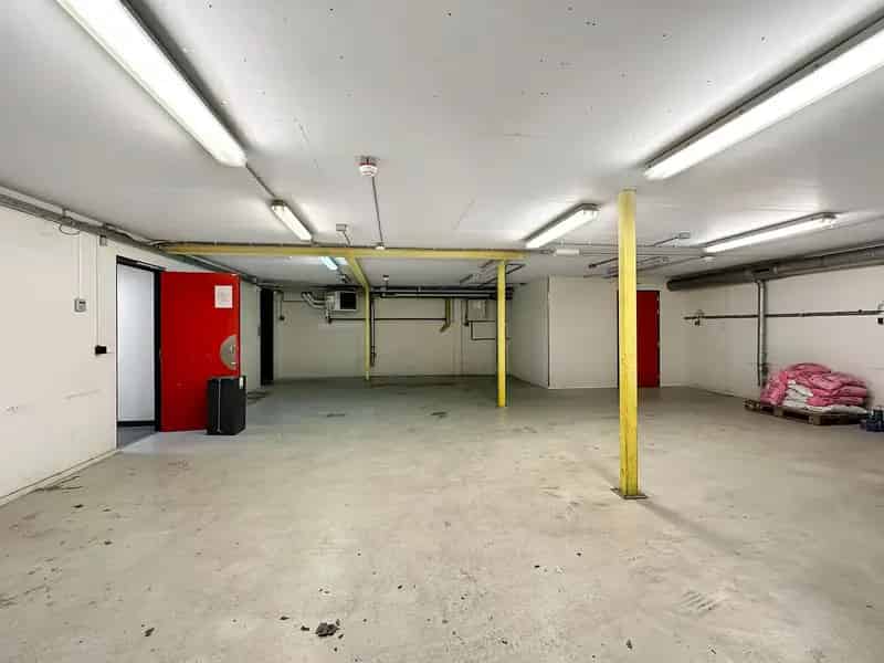 Bedrijfshal Zaandam te Koop of te Huur