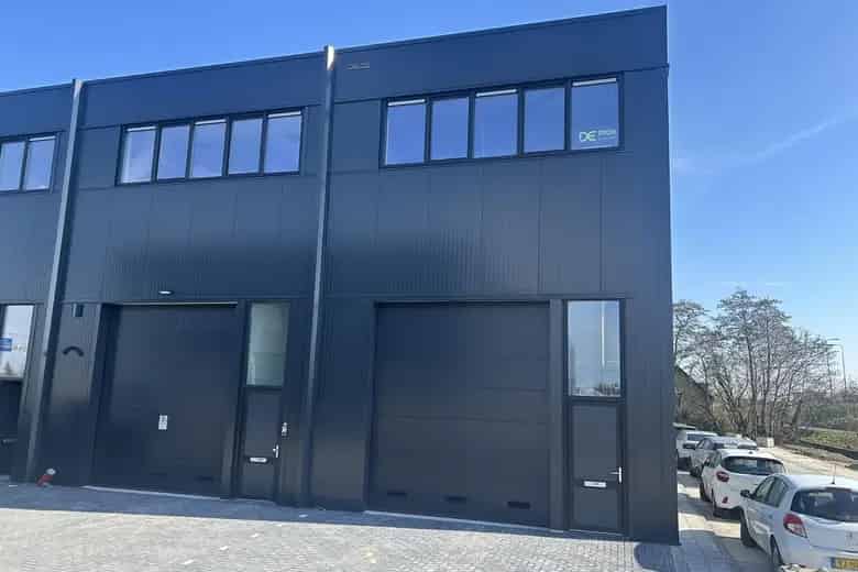 104-156 m2 Bedrijfsruimte te Huur Maasdijk