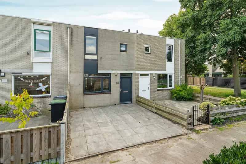 Huis te koop: Blauwe Druifjesstraat 18 1338 SZ Almere | Funda