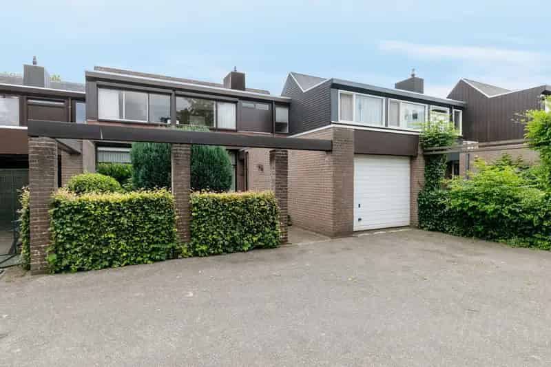 Gezinswoning Uden Wijsthoek 4 slaapkamers tuin