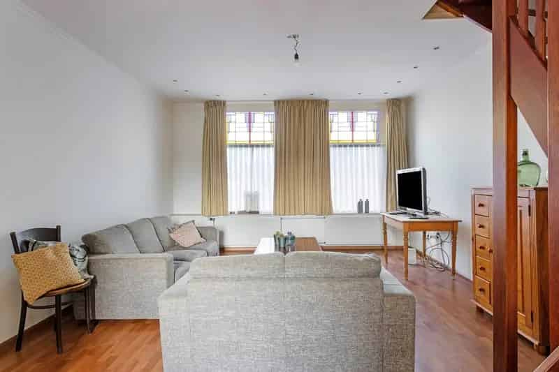 Huis te koop Raamsdonksveer: Vrijstaande woning met bakkerij