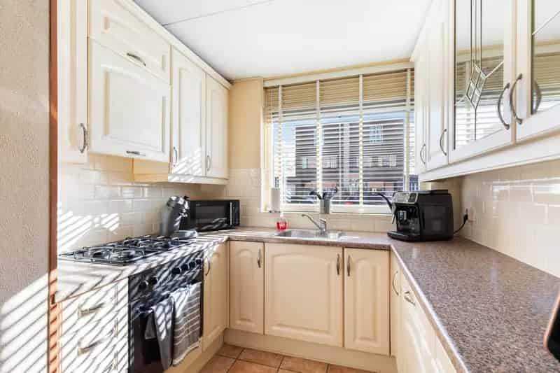 Tussenwoning Hoogvliet 4 slaapkamers Tuin Berging Energielabel A