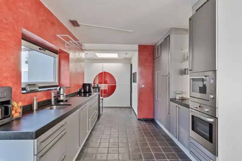 Vrijstaand Splitlevel Huis Schinnen 4 Slaapkamers 2 Garages Grote Tuin