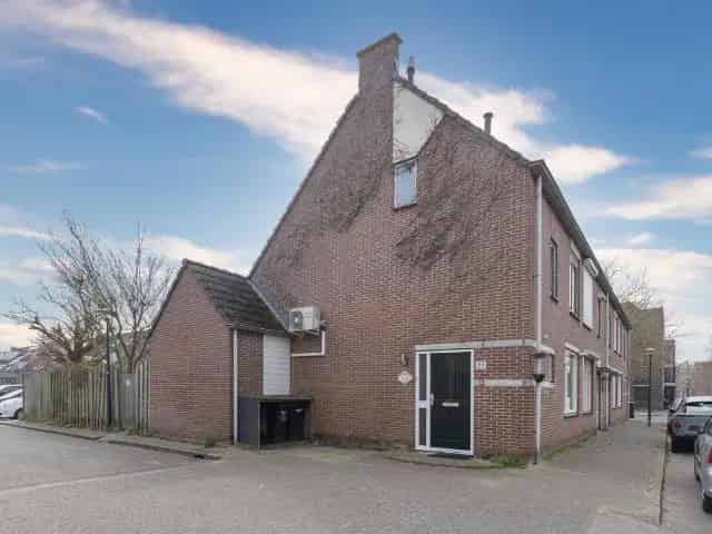 Ruime Hoekwoning Hoorn Nabij Station