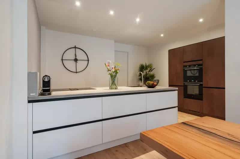 Herenhuis Breda Belcrum 150m2  Twee Badkamers Dakterras