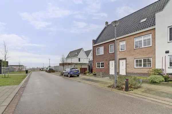 Moderne Tussenwoning Kruiningen 3 slaapkamers Instapklaar