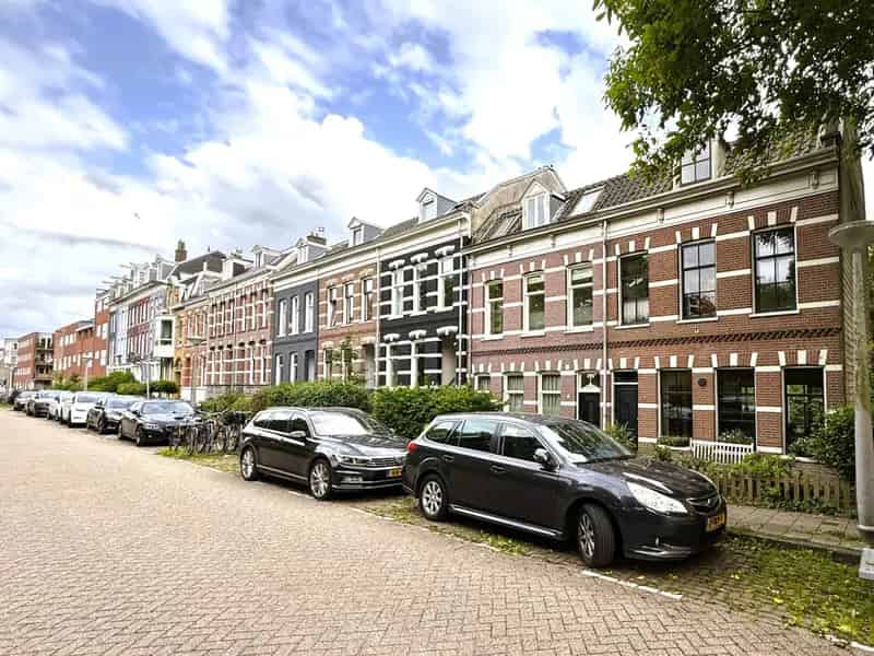 Herenhuis te Huur Amsterdam 3 Slaapkamers Grote Tuin
