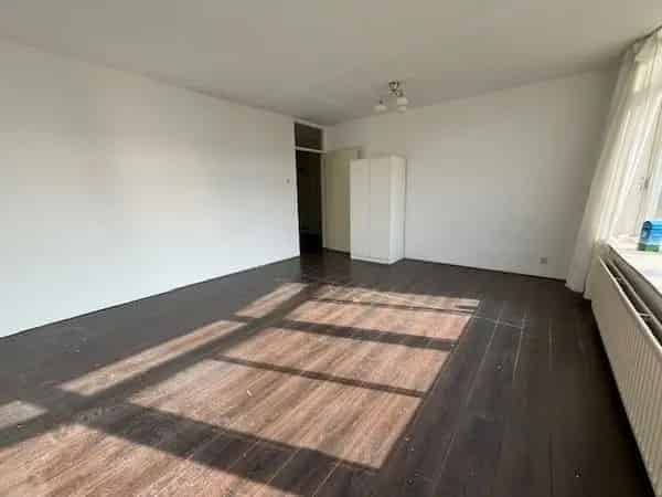 3-kamer appartement Amsterdam Zuidoost 72m2 Balkon Berging Nabij Metro