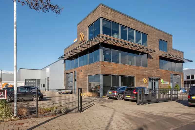 Bedrijfshal Wateringen te huur 385m2 Kantoor Bedrijfsruimte