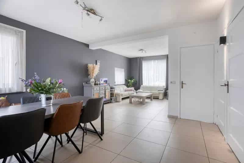 Karakteristieke Centrumwoning met Zwembad en Zonnepanelen