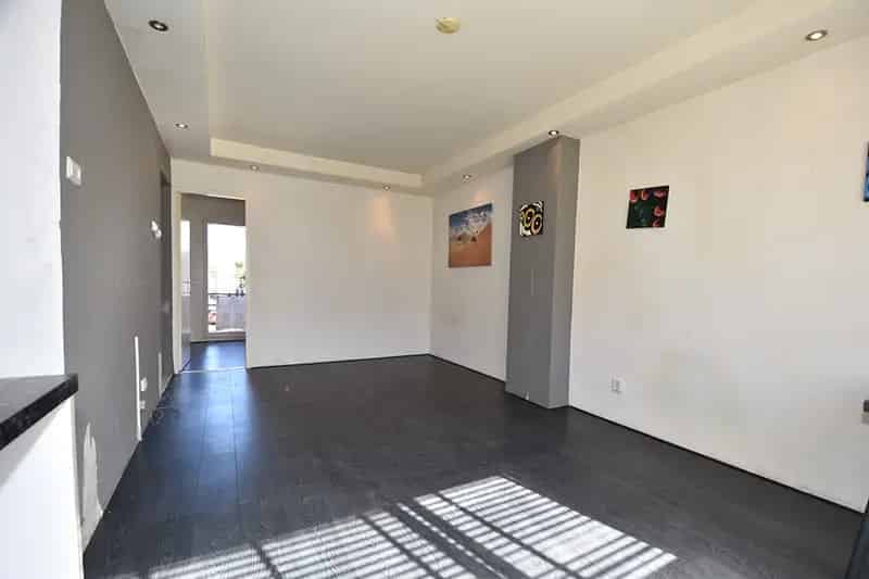 Appartement Rotterdam Zuid Carnisse  Starterswoning 3 Kamer