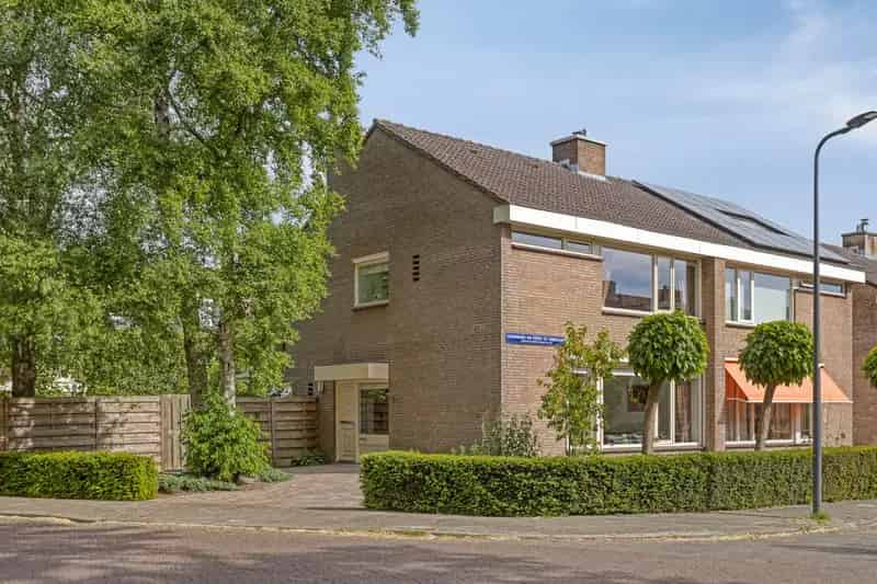 Tweekapper Den Bosch 4 slaapkamers Ruime tuin Garage