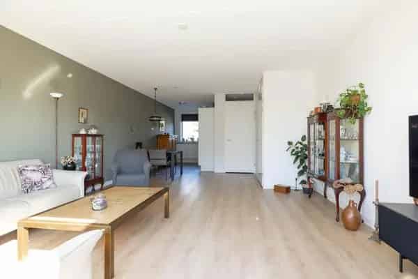 Moderne Tussenwoning Zuidwolde: Zonnige Tuin 3 slaapkamers Energiezuinig