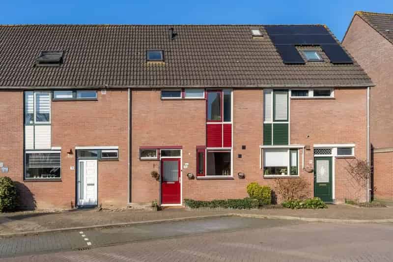 5 Slaapkamers Tussenwoning Fokkesteeg Zuid Nabij Park en Scholen