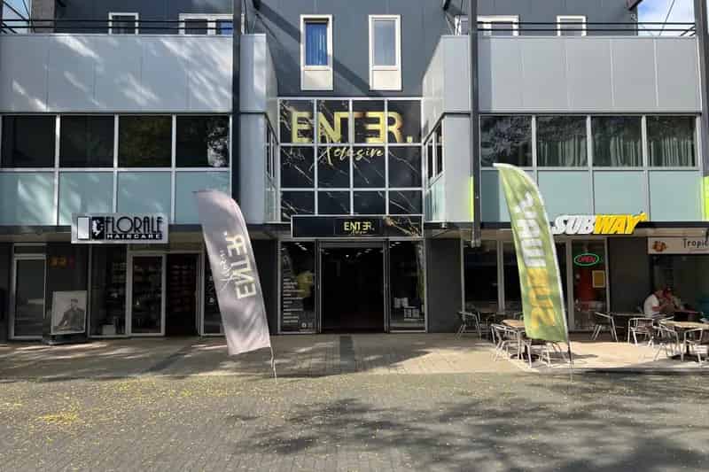 Winkelruimte te huur Emmen Centrum 160m2 Parkeerplaats