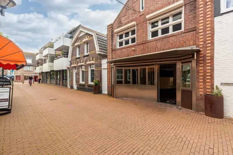Winkel te Koop Oss Centrum - 103m² - Woonfunctie Mogelijk
