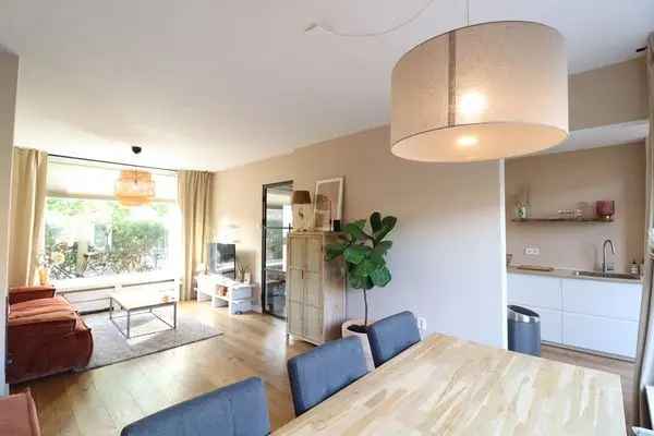 Tussenwoning Te Huur in Diemen, Noord-Holland