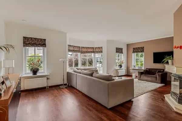 Luxe Villa te Koop in Veenendaal: Ruimte, Comfort en Stijl