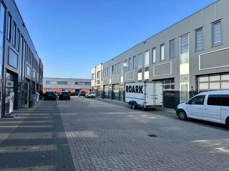 Bedrijfshal Amsterdam | Zoek bedrijfshallen te huur: Bolstoen 12-N 1046 AT Amsterdam 