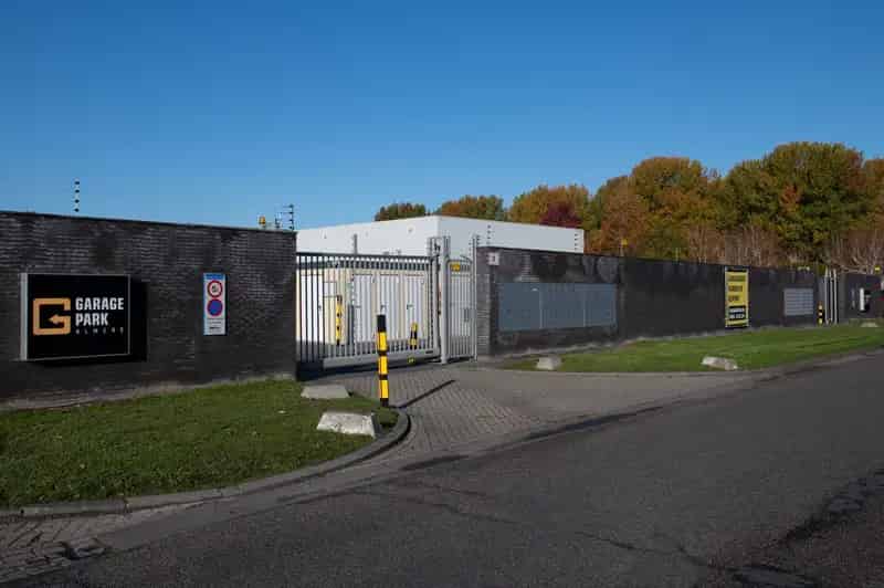 Garagebox Almere te koop: Veilige opslag en werkruimte