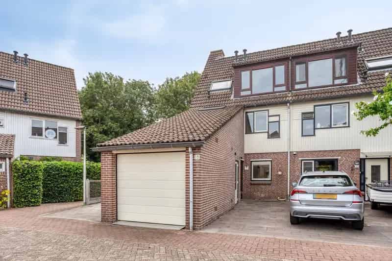 Huis te koop: Merijntje Gijzenburg 18 2907 HG Capelle aan den IJssel | Funda