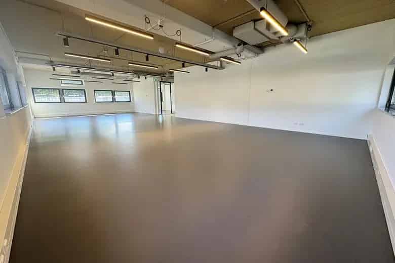 175 m2 Kantoorruimte te Huur Almere
