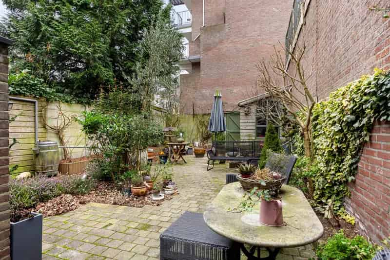Herenhuis Breda Willemstraat 308m2 8 slaapkamers gerenoveerd
